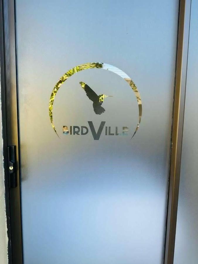 Birdville Bnb Guest House กาโบโรเน ภายนอก รูปภาพ