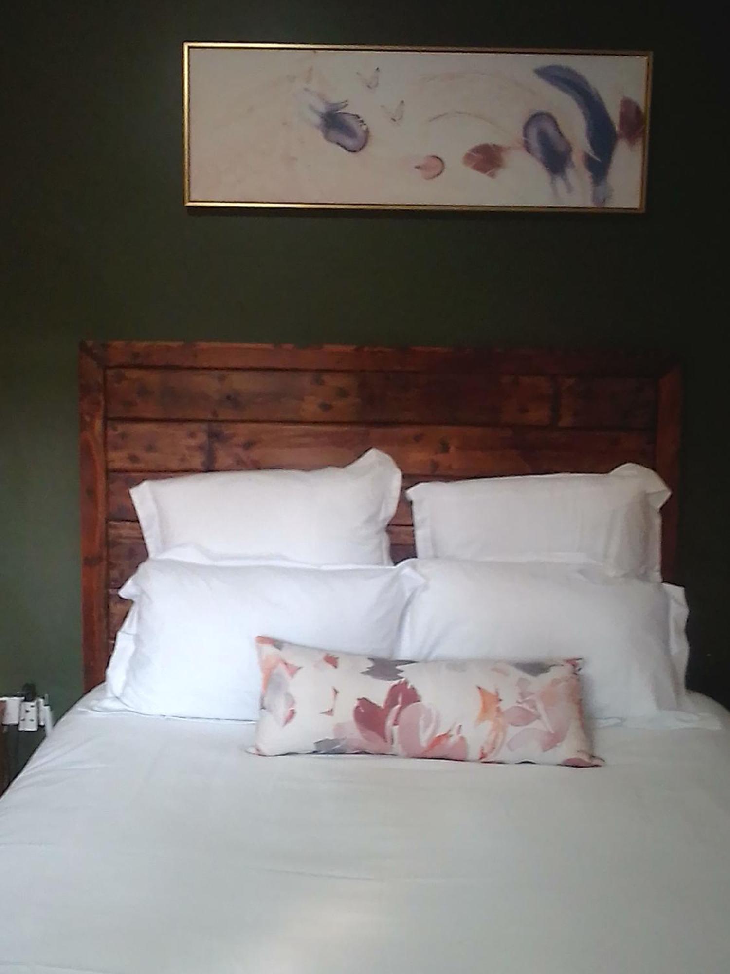 Birdville Bnb Guest House กาโบโรเน ภายนอก รูปภาพ