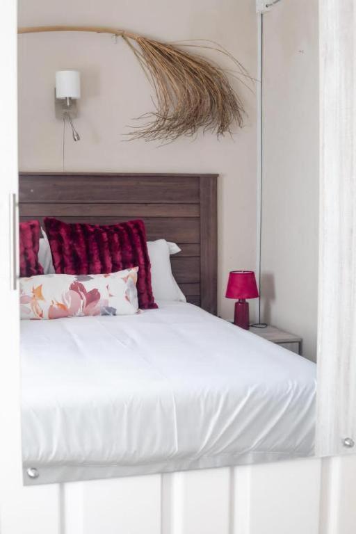 Birdville Bnb Guest House กาโบโรเน ภายนอก รูปภาพ